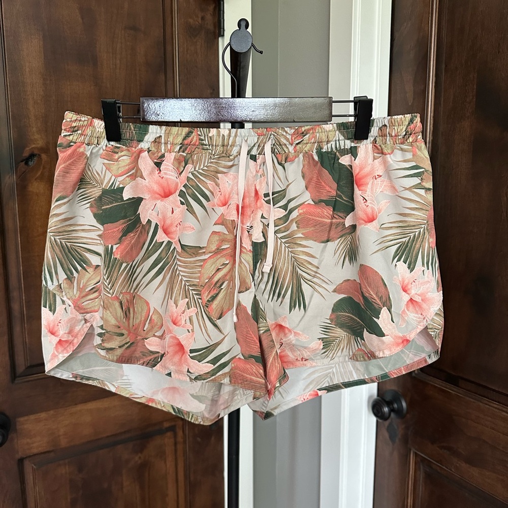 Old Navy Active Tropical Women's Shorts Size L